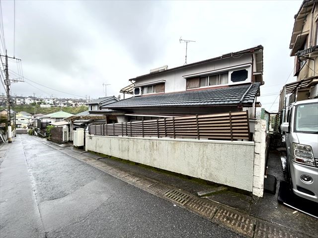 【外観】※現況販売となります。（２０２６年４月撮影）部屋数沢山の６Ｋの間取り♪