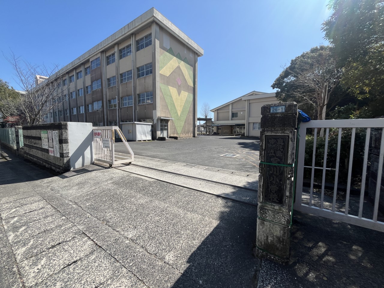 宮川小学校(350m)-