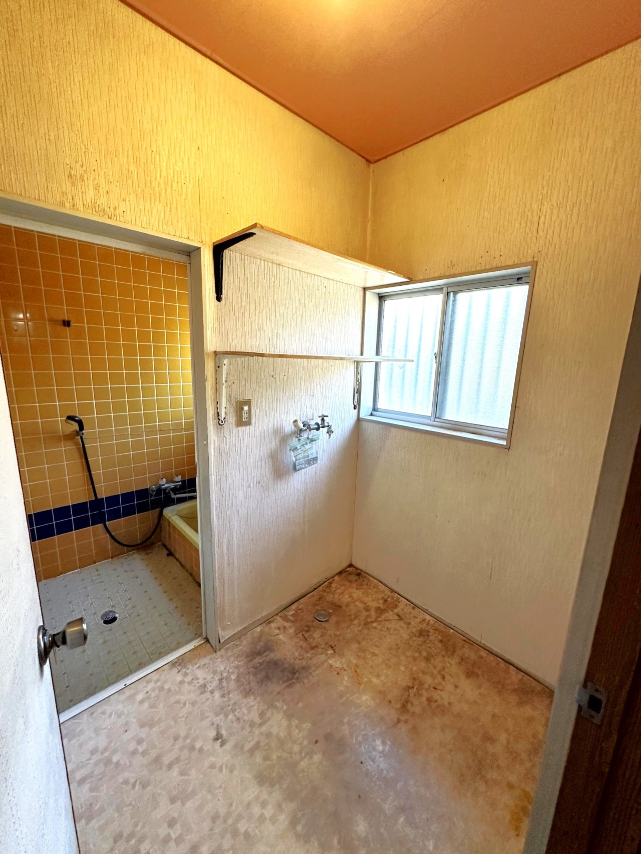 【洗面・脱衣】※現況販売になります。（2026.1月撮影）着替えもゆっくりできる広い脱衣所♪