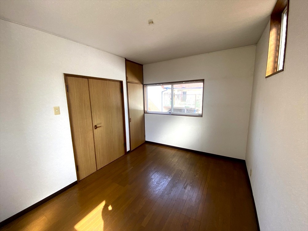 【2F東側洋室6帖】収納がついています（2026年2月撮影）