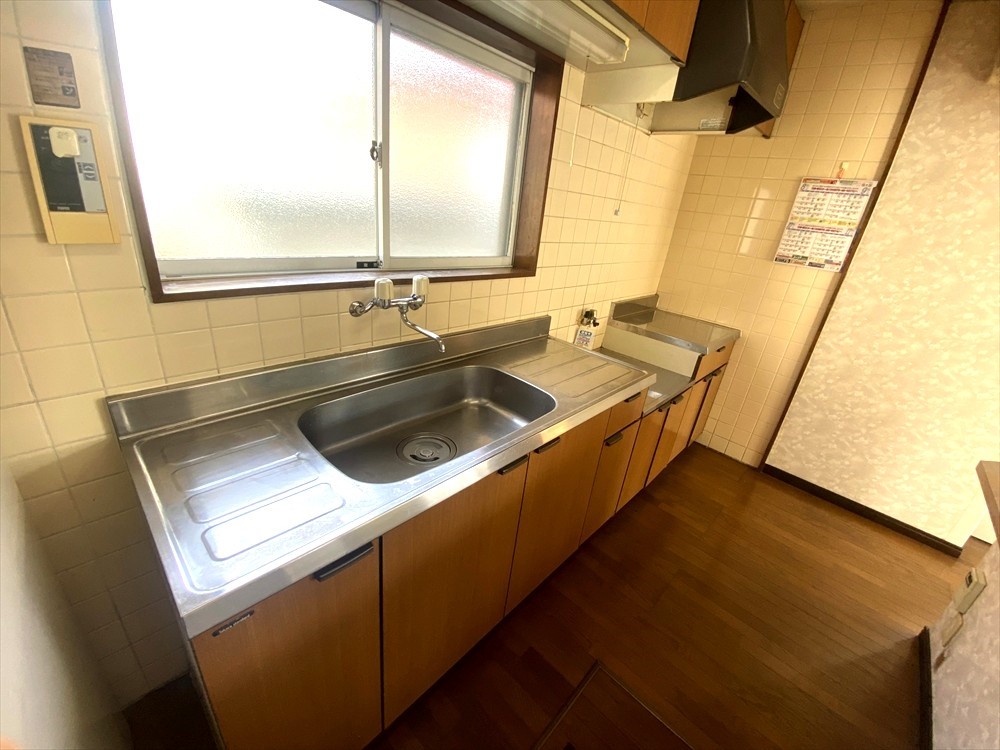 【キッチン】窓があるので換気もらくらく♪（2026年2月撮影）