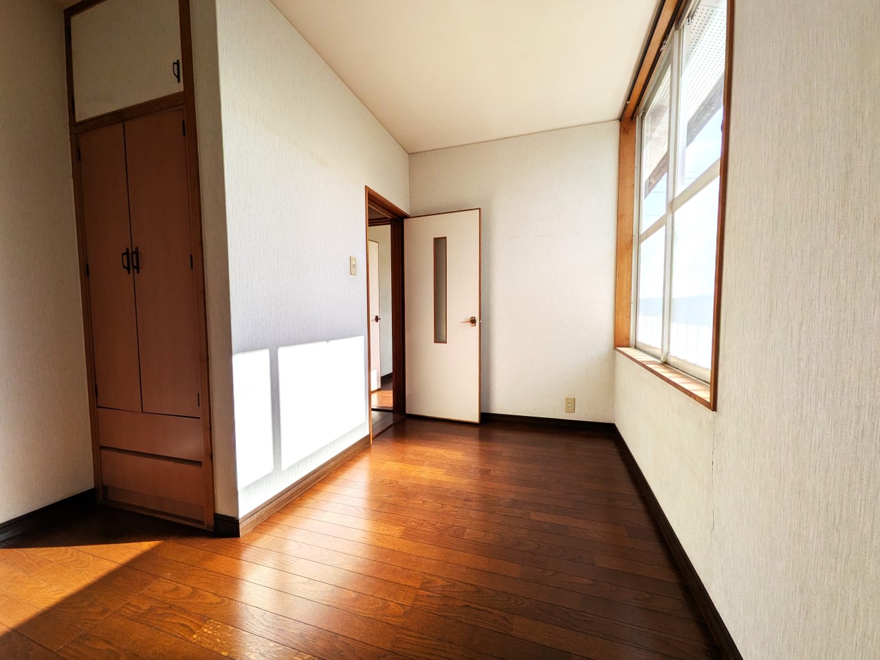 【洋室5.04帖】収納がついています（2026年3月撮影）