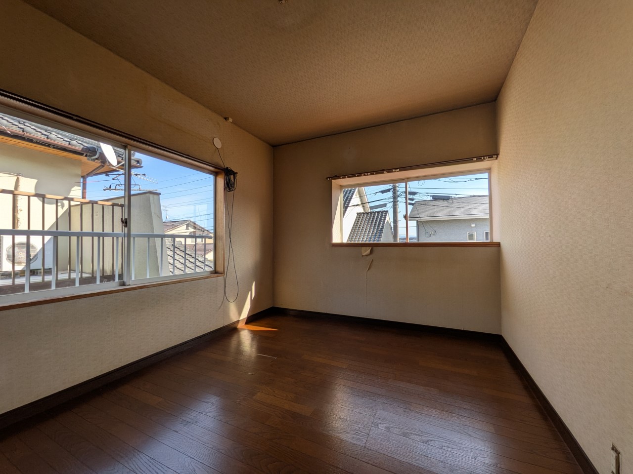 【洋室9帖】広々とした洋室は寝室にぴったり（2026年3月撮影）