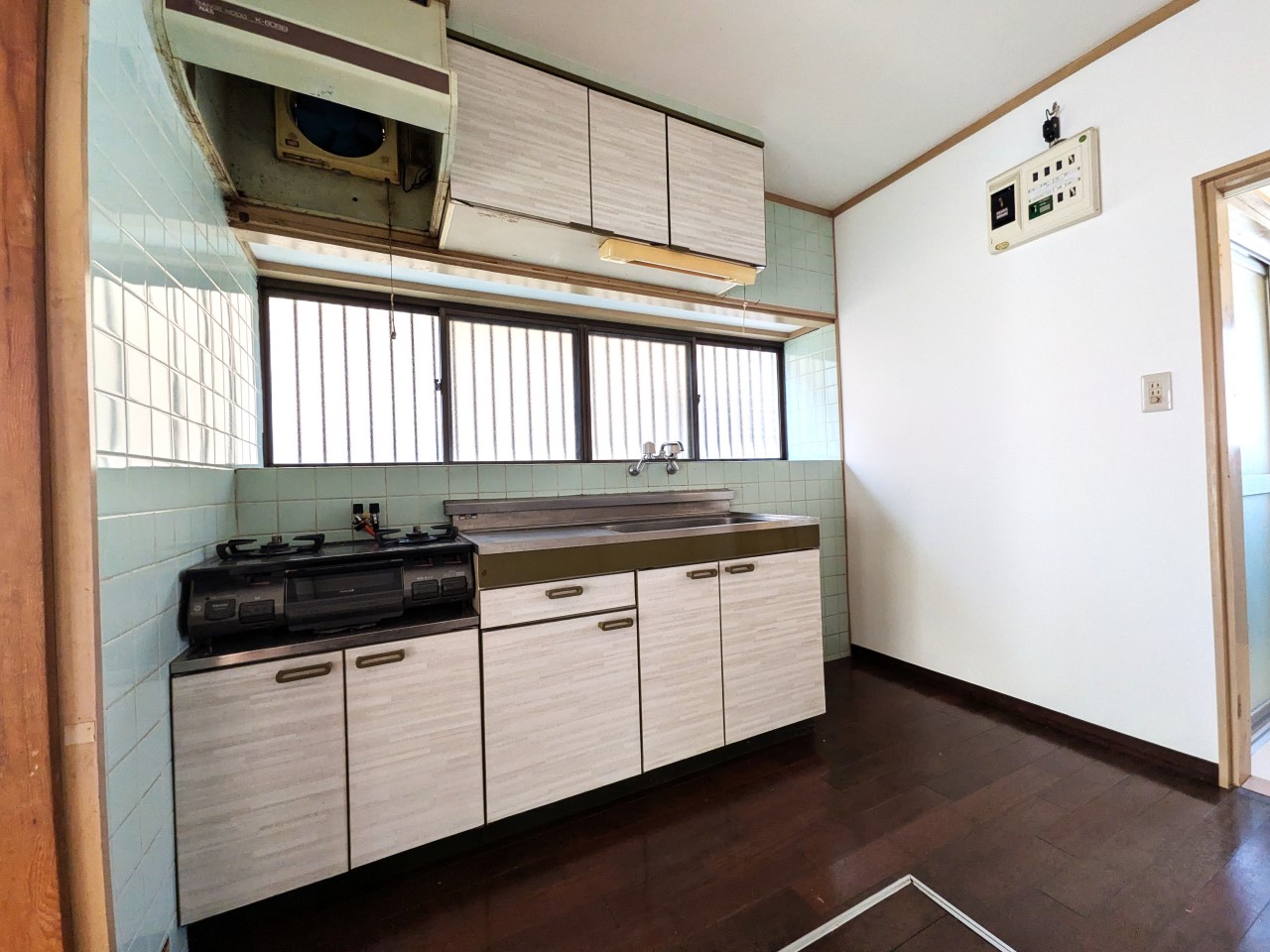 【キッチン】広々とした使いやすいキッチンです（2026年3月撮影）