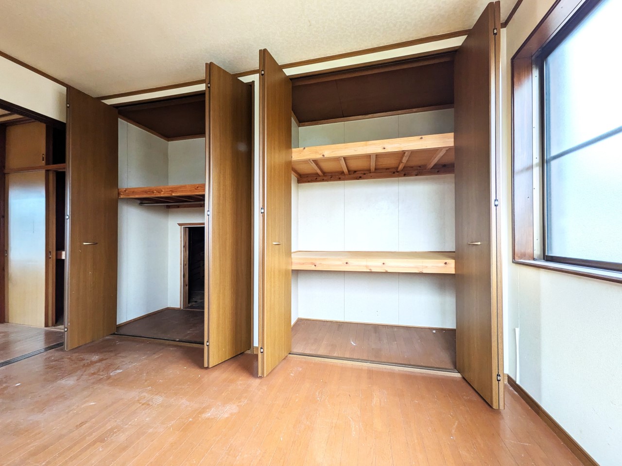 【2F北側洋室6帖】大容量のクローゼットつき♪（2026年3月撮影）