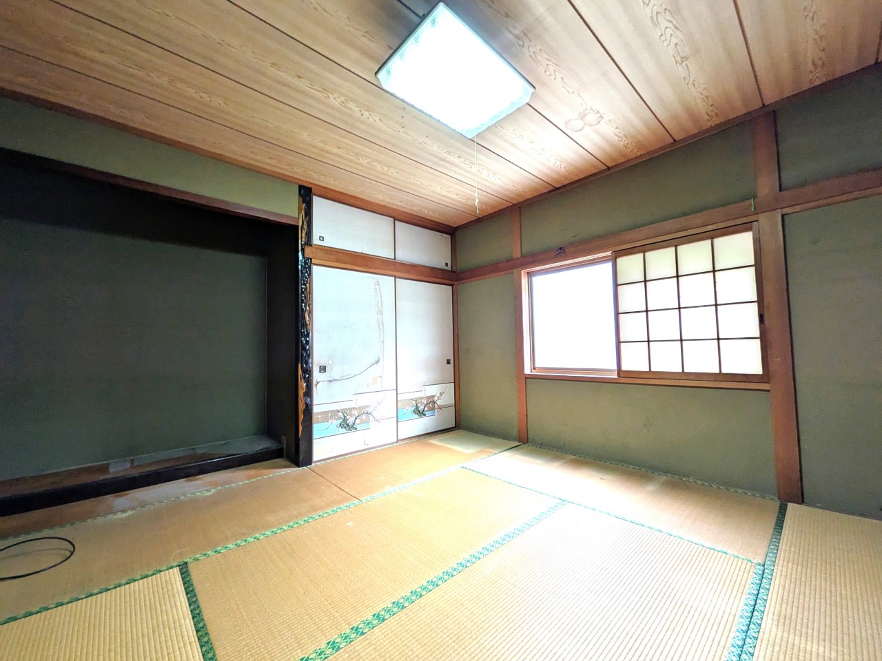 【2F西側和室】和室でしか感じることのできない趣のある空間です（2026年4月撮影）