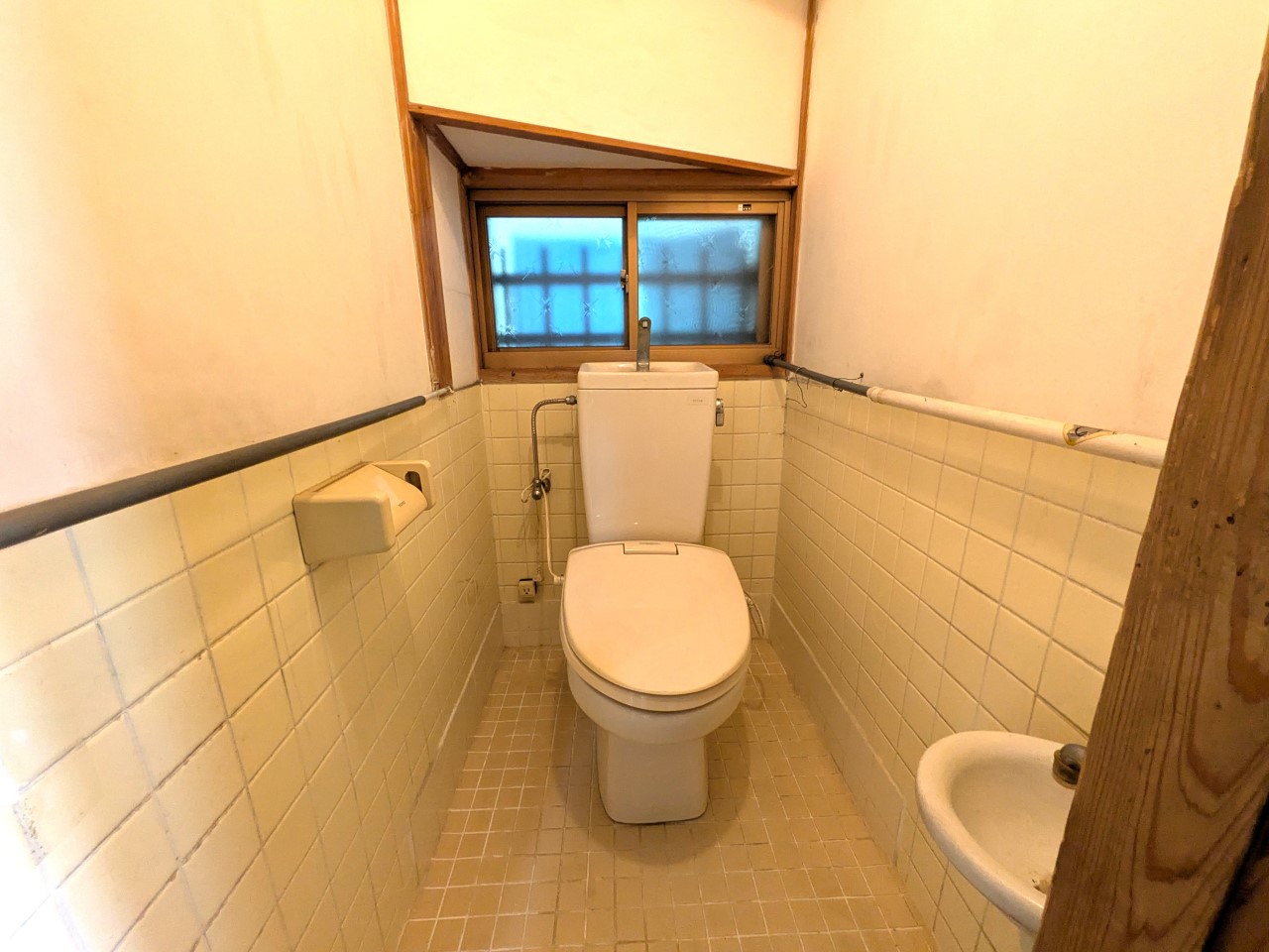 【トイレ】窓がついているので換気もらくらく♪（2026年4月撮影）