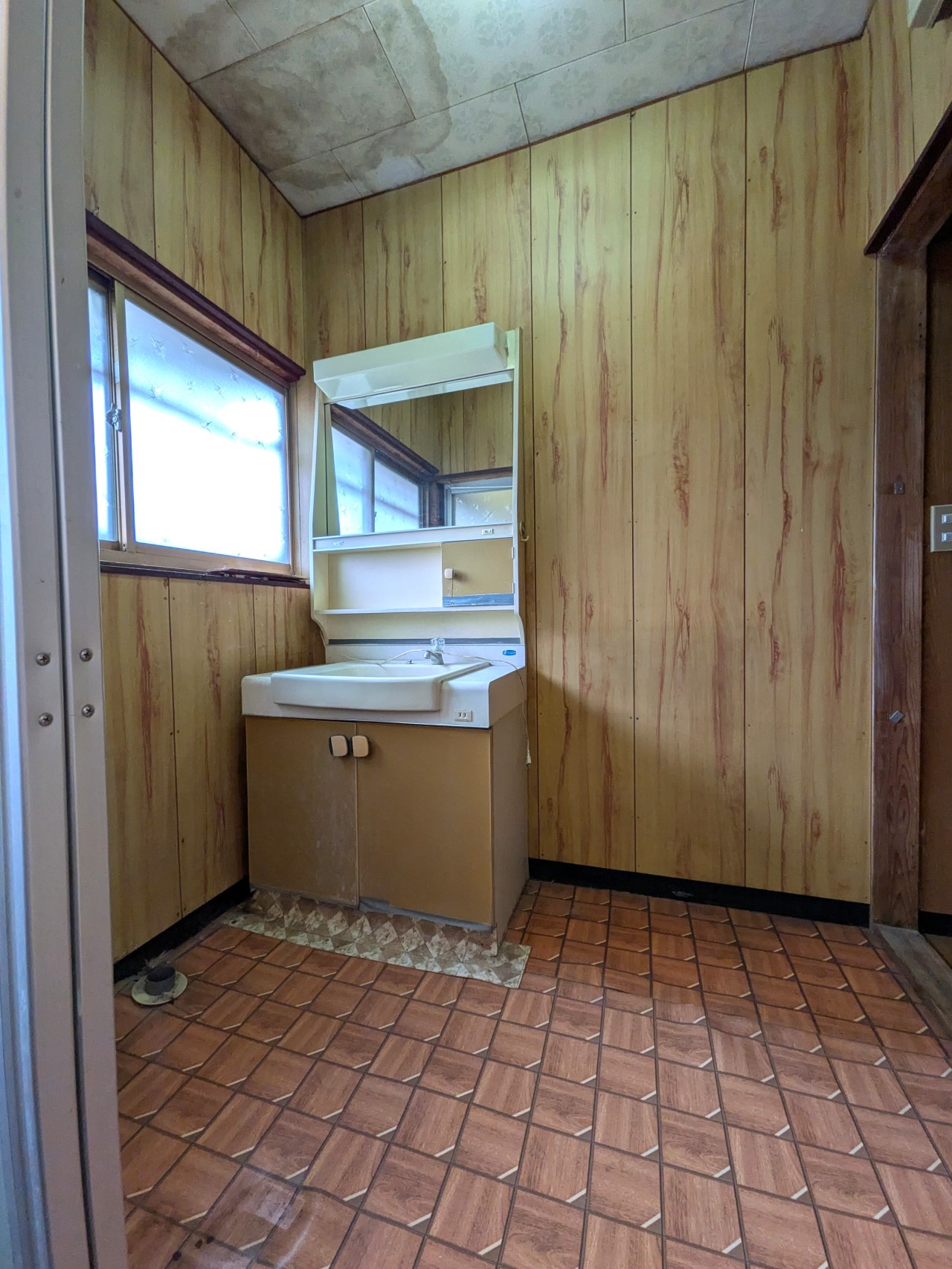 【洗面脱衣所】使いやすいゆとりのある洗面脱衣所（2026年4月撮影）