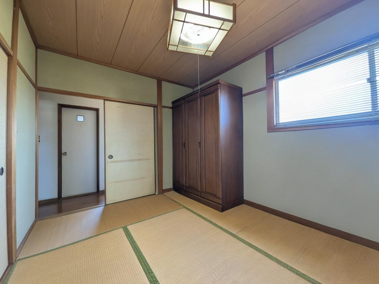 【和室】和室でしか感じることのできない趣のある空間です（2026年4月撮影）※AI生成で残置物を削除した写真です。