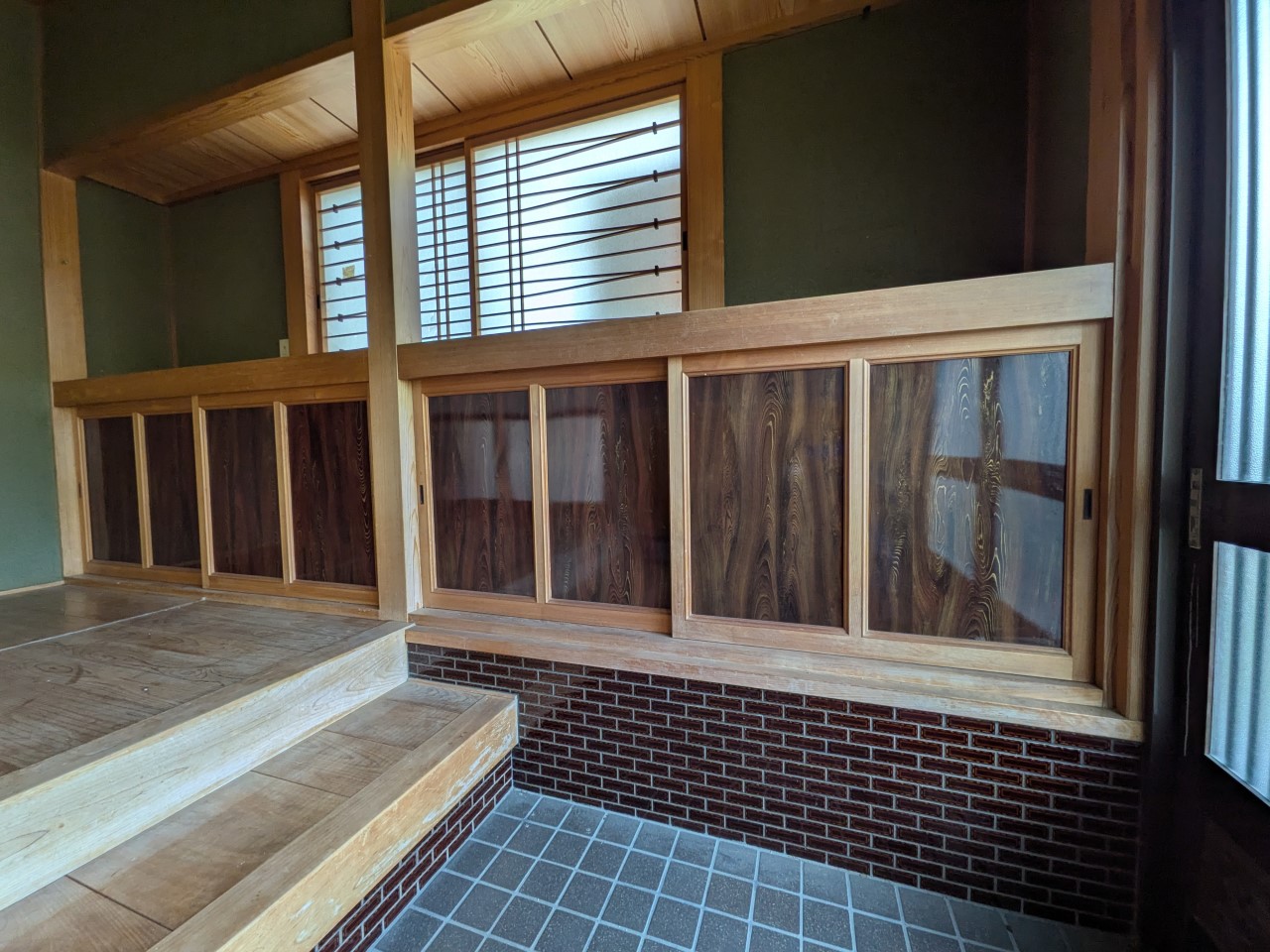 【玄関】大容量の下駄箱があります♪（2026年4月撮影）