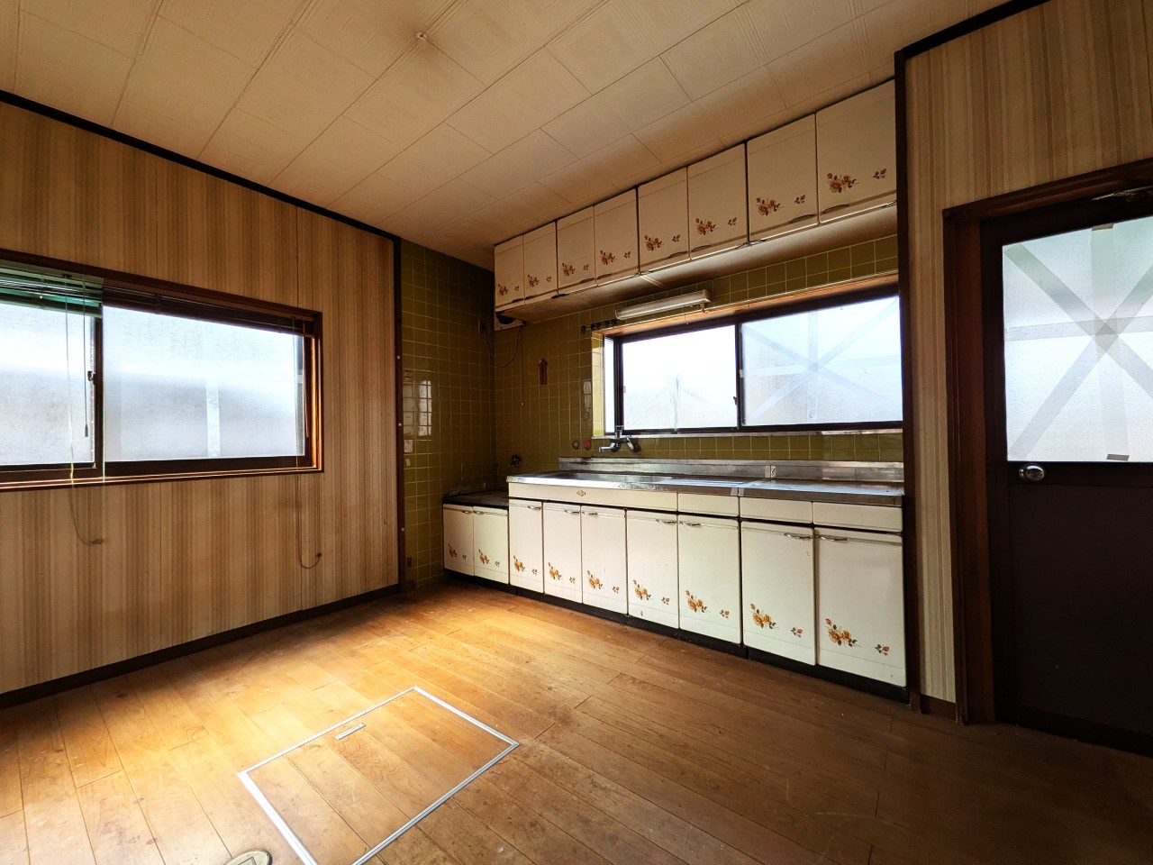 【ダイニングキッチン】広々とした使いやすいダイニングキッチンです（2026年4月撮影）