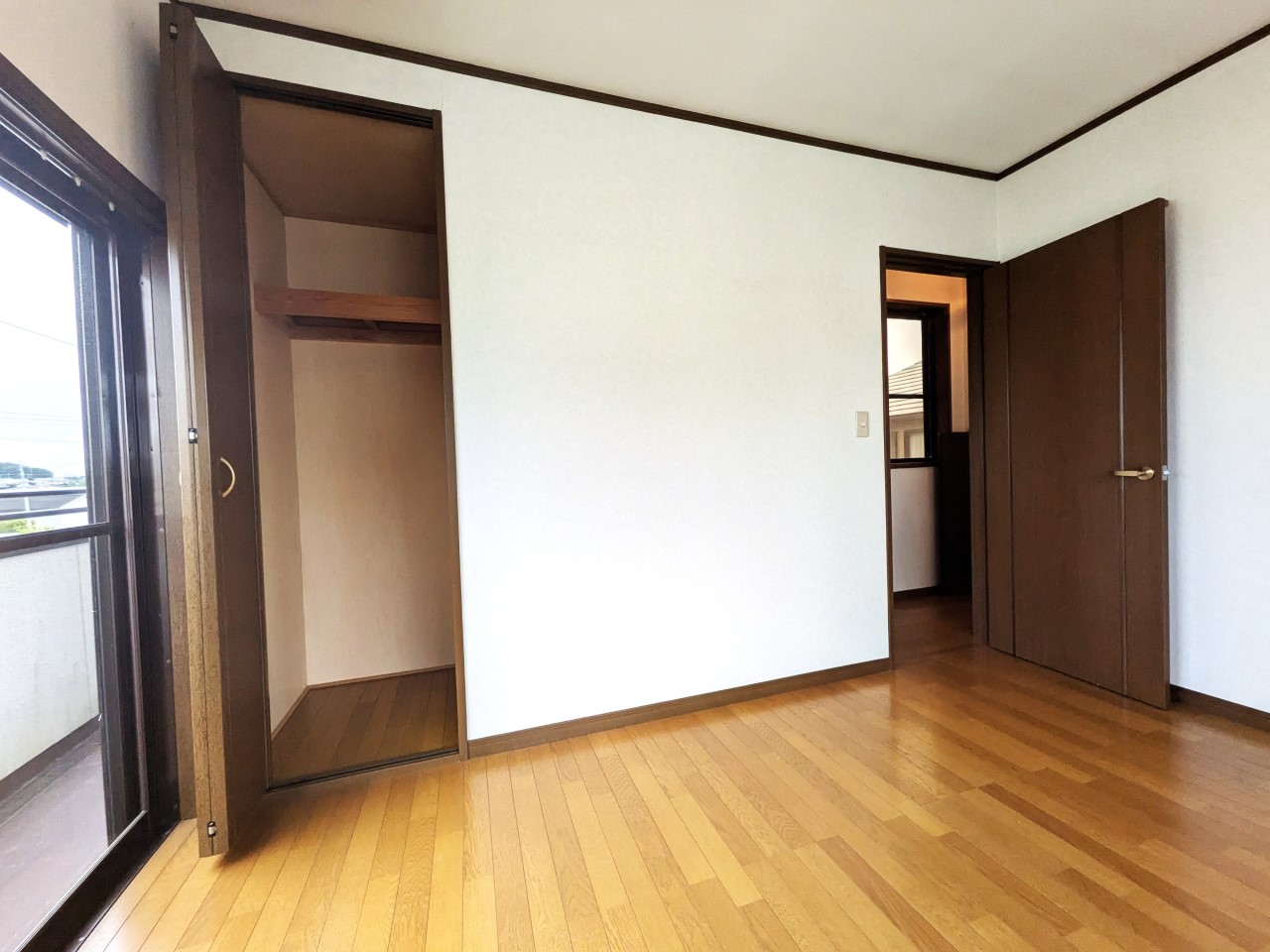 【2F洋室】収納がついています（2026年6月撮影）