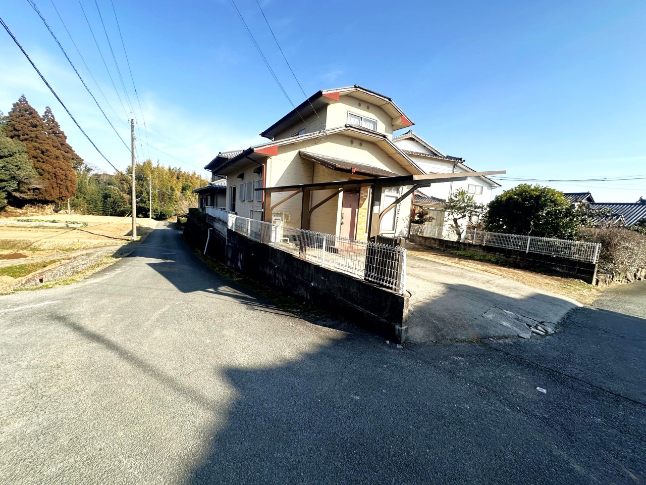 ※現況販売になります。（2026.1月撮影）車通りが激しくないので駐車しやすい♪