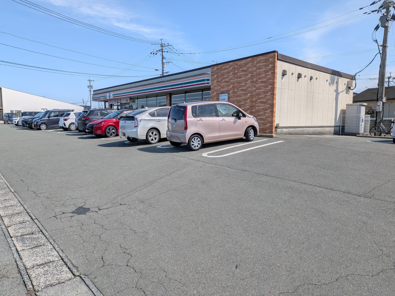 セブンイレブン泗水吉冨店(800m)-