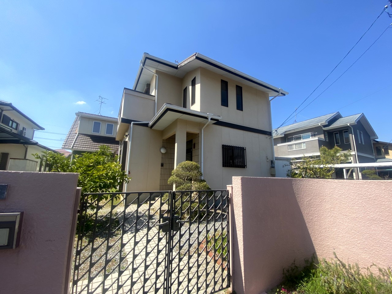 【外観】駐車2台可能！（2026年4月撮影）