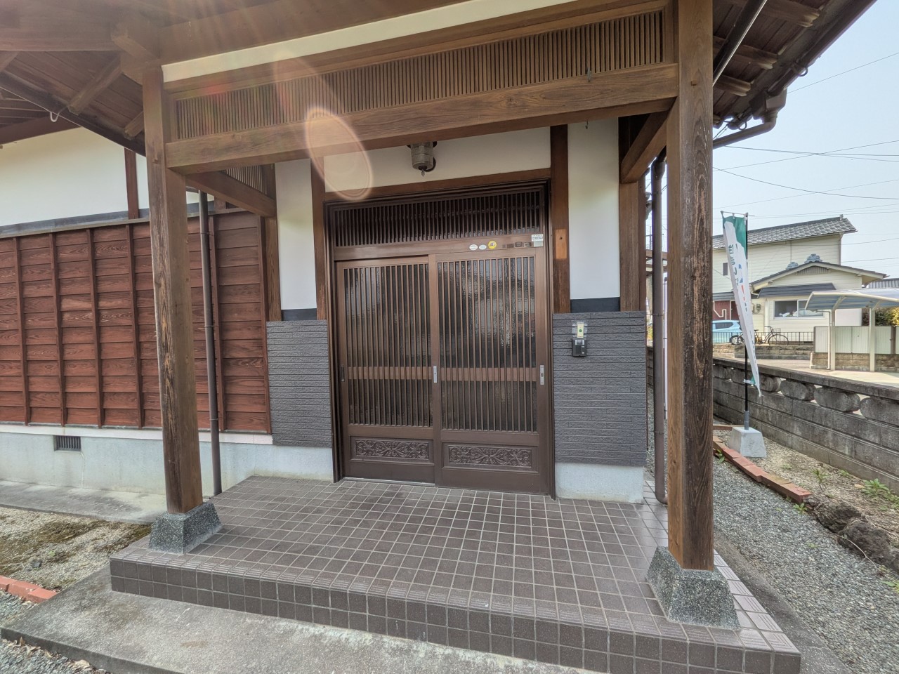 【玄関】（2026年4月撮影）