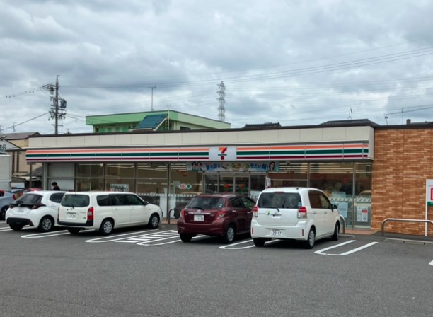 セブンイレブン名古屋前浜通3丁目店(230m)-