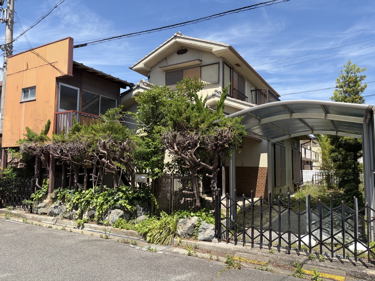 【外観】車通りが少ない閑静な住宅街です♪（2026年6月撮影）