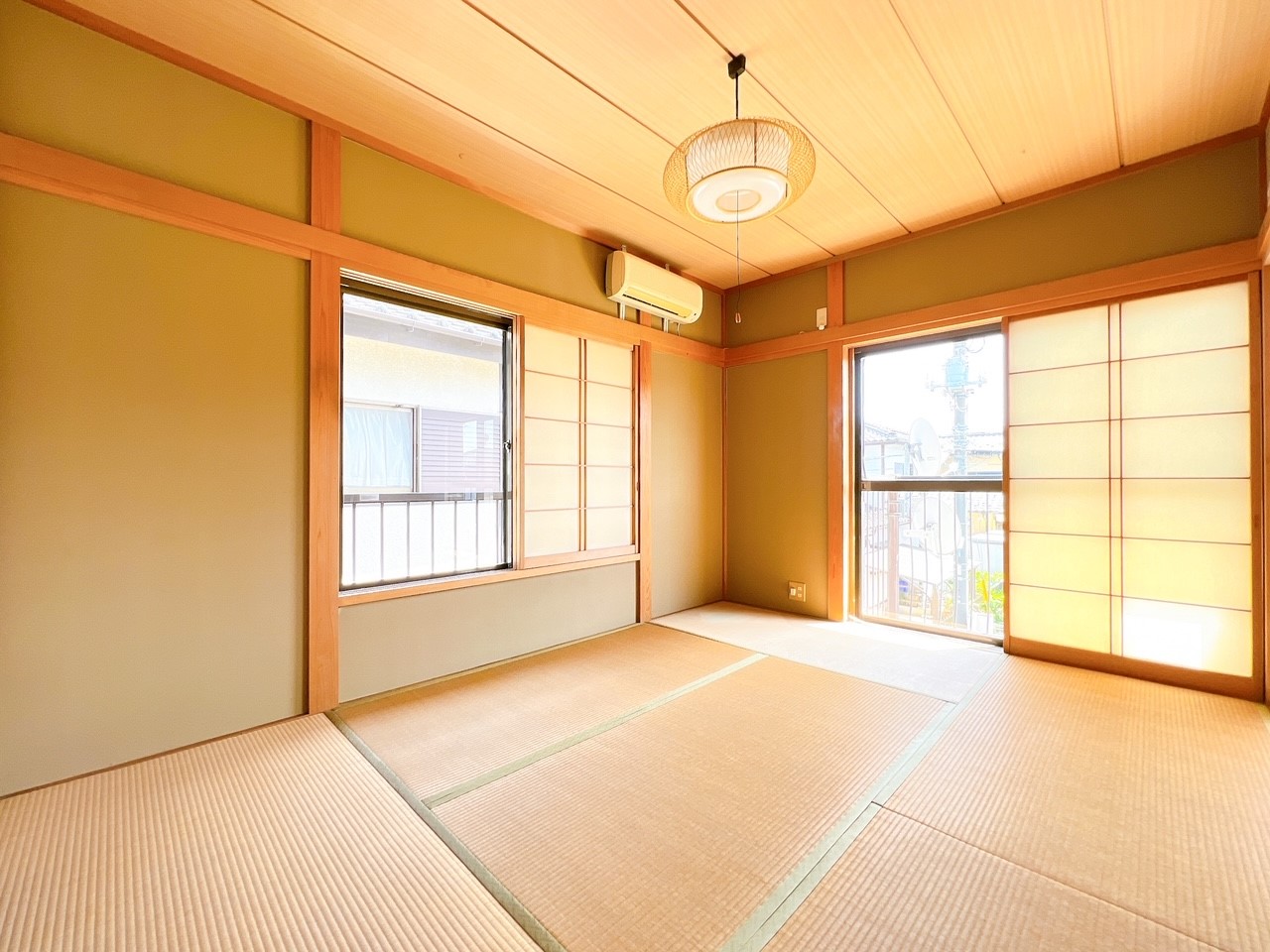 ◆2階和室6帖｜ご両親がお泊りになっても、ぬくもりを感じられる和室でゆっくりとお寛ぎいただけます♪
