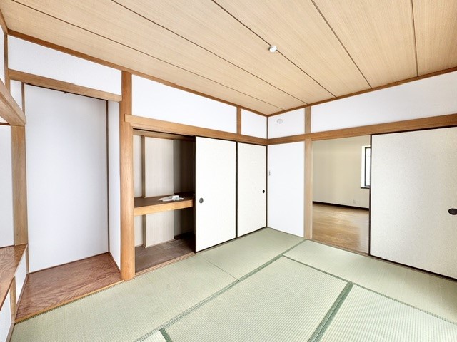 １階和室│押入付きの6帖和室　※リフォーム後写真