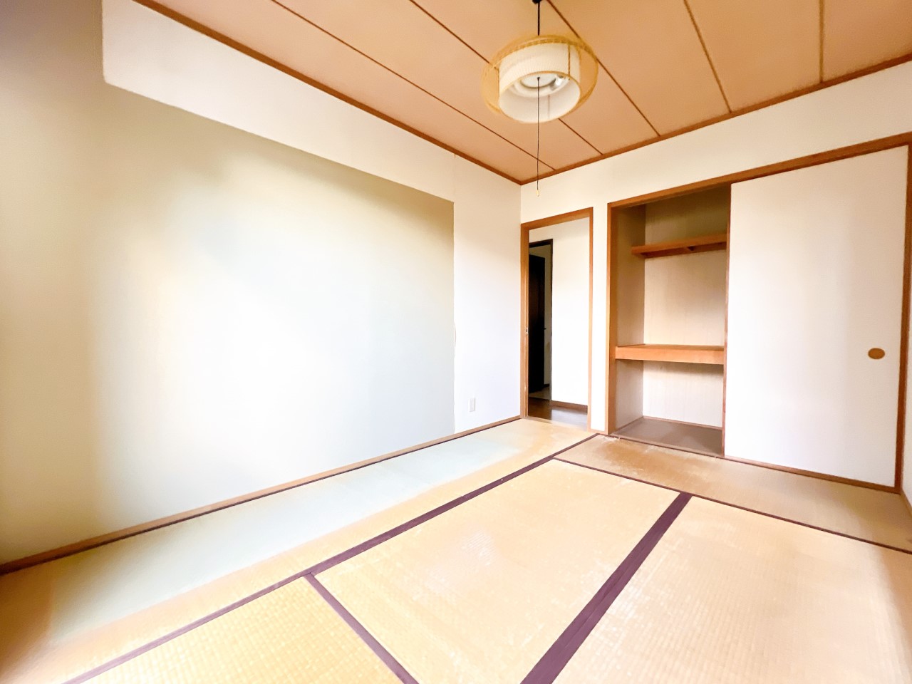 ◆和室6帖｜ご家族のくつろぎスペースや寝室としても利用可能な和室。