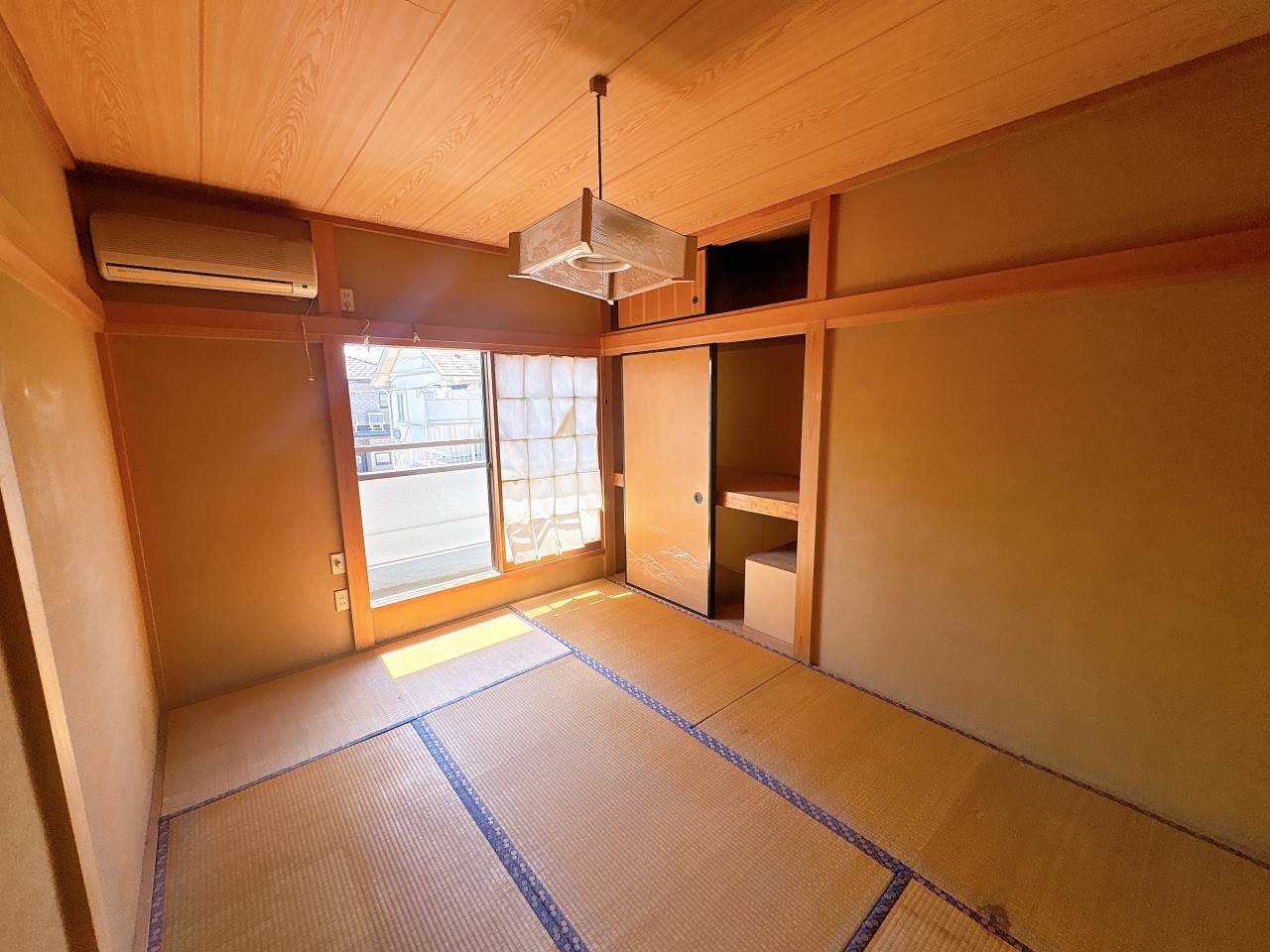 ◆2階和室｜ご家族で川の字になって就寝するのもいいですね♪
