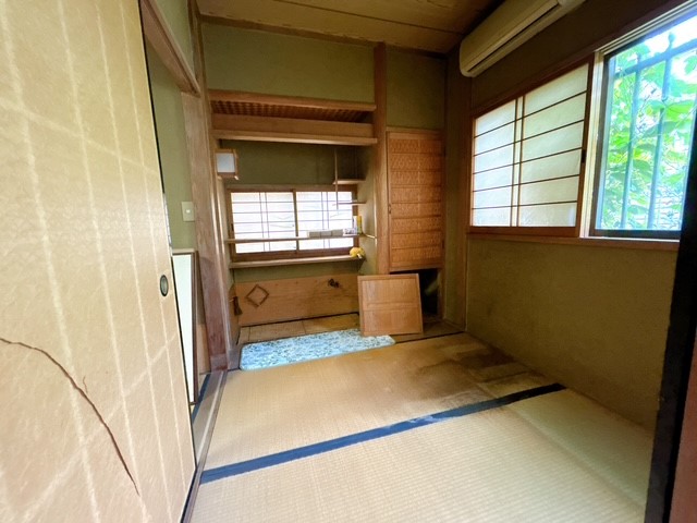 ほっと一息つける、2畳の小さな和空間。