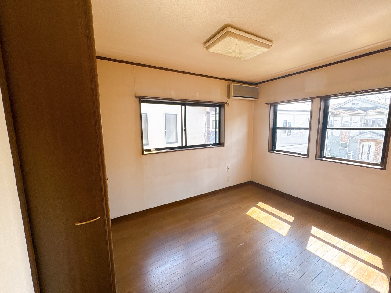 明るく清潔感のある洋室は、寝室や子ども部屋にぴったりです