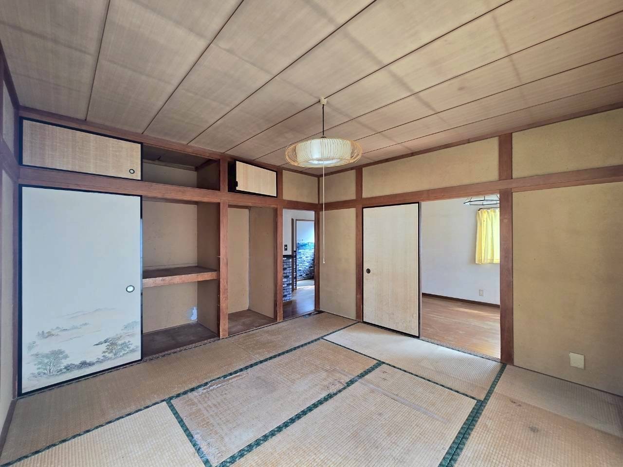 客間やリビングの延長としても最適な8畳の和室