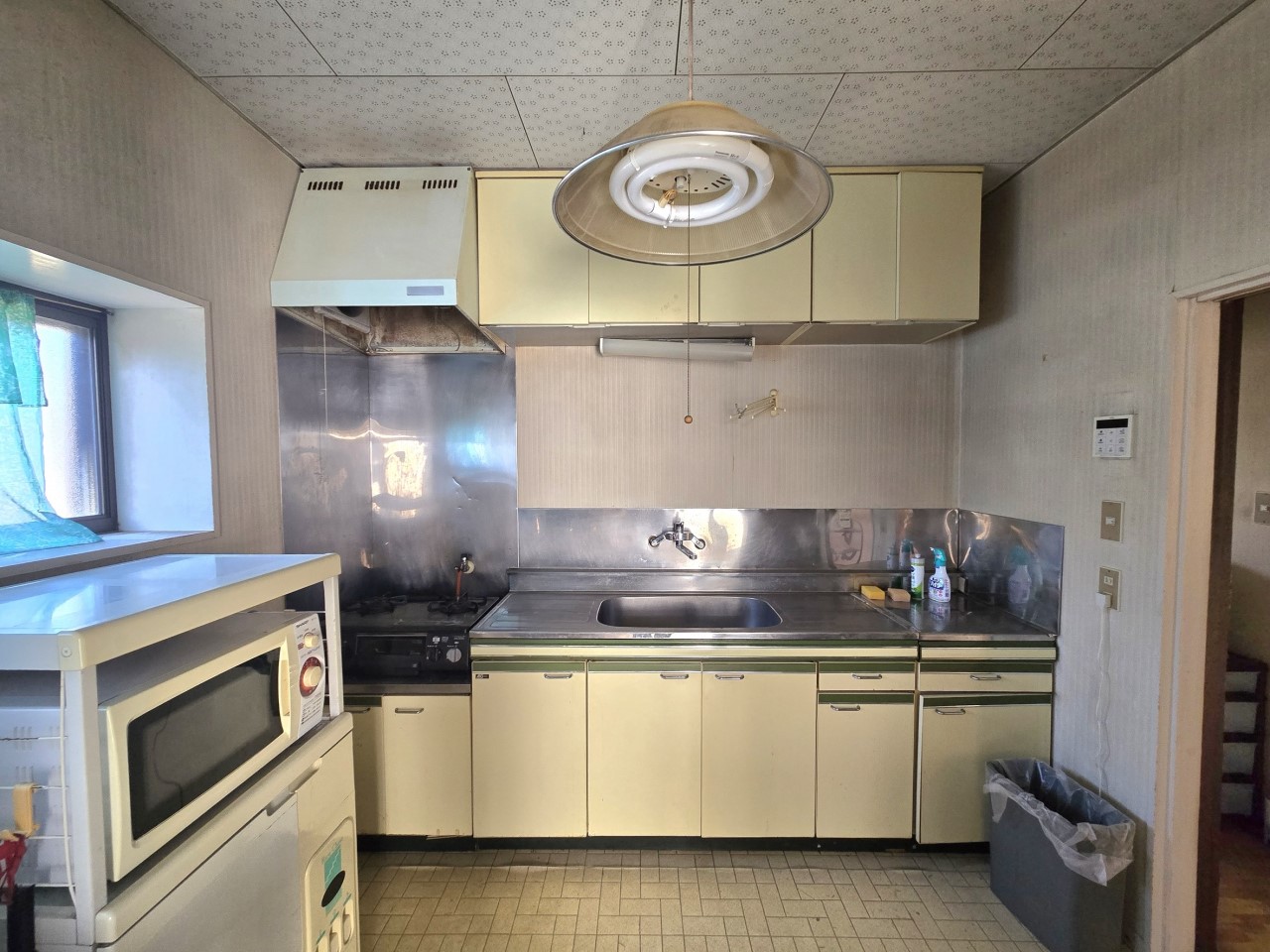 ご夫婦やお子様と並んでお料理をしても余裕のある、広々としたキッチン