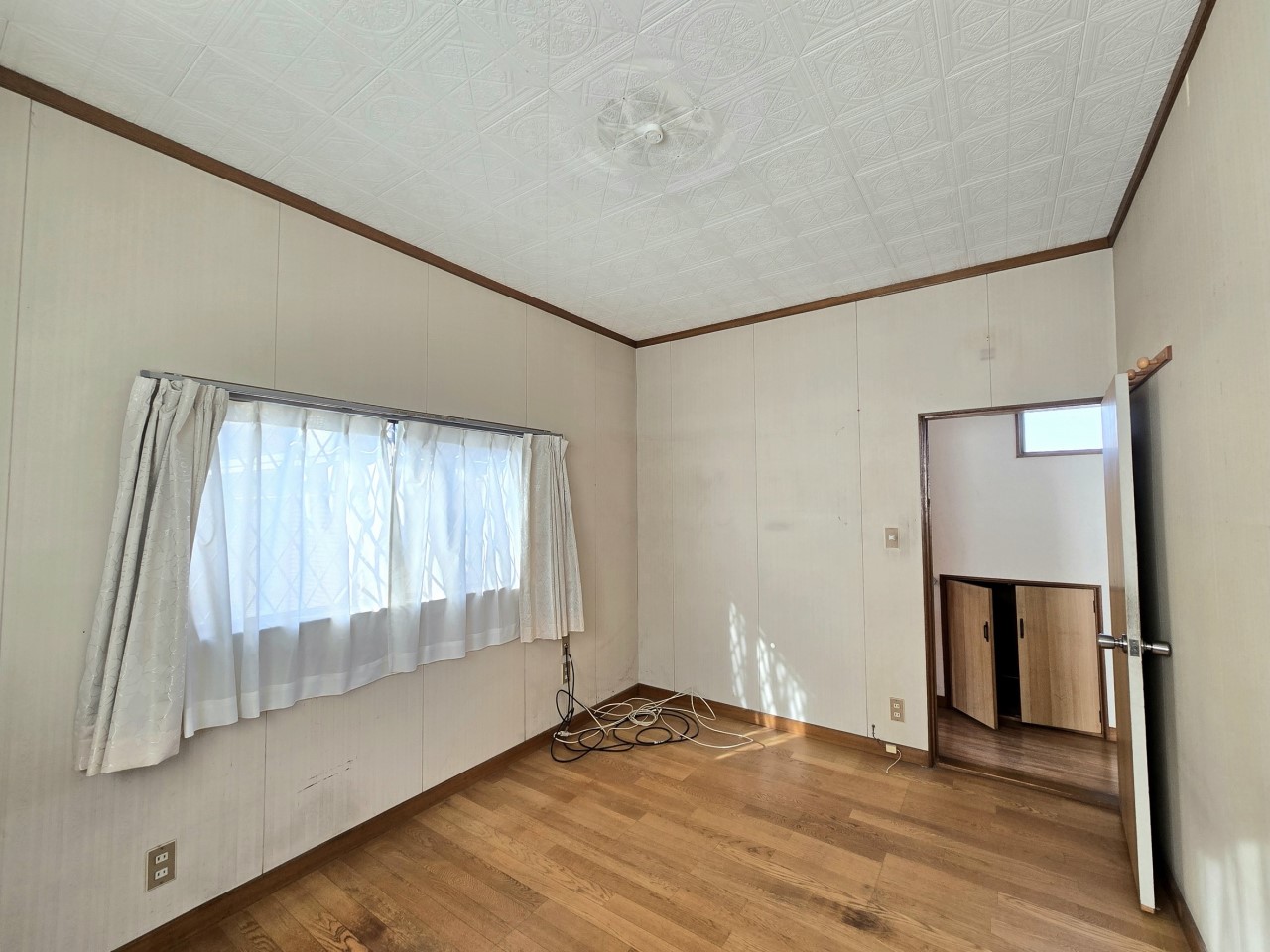 ◆洋室｜お子様の勉強スペースやパパママのワークスペースなど、マルチに使えて便利なお部屋です♪