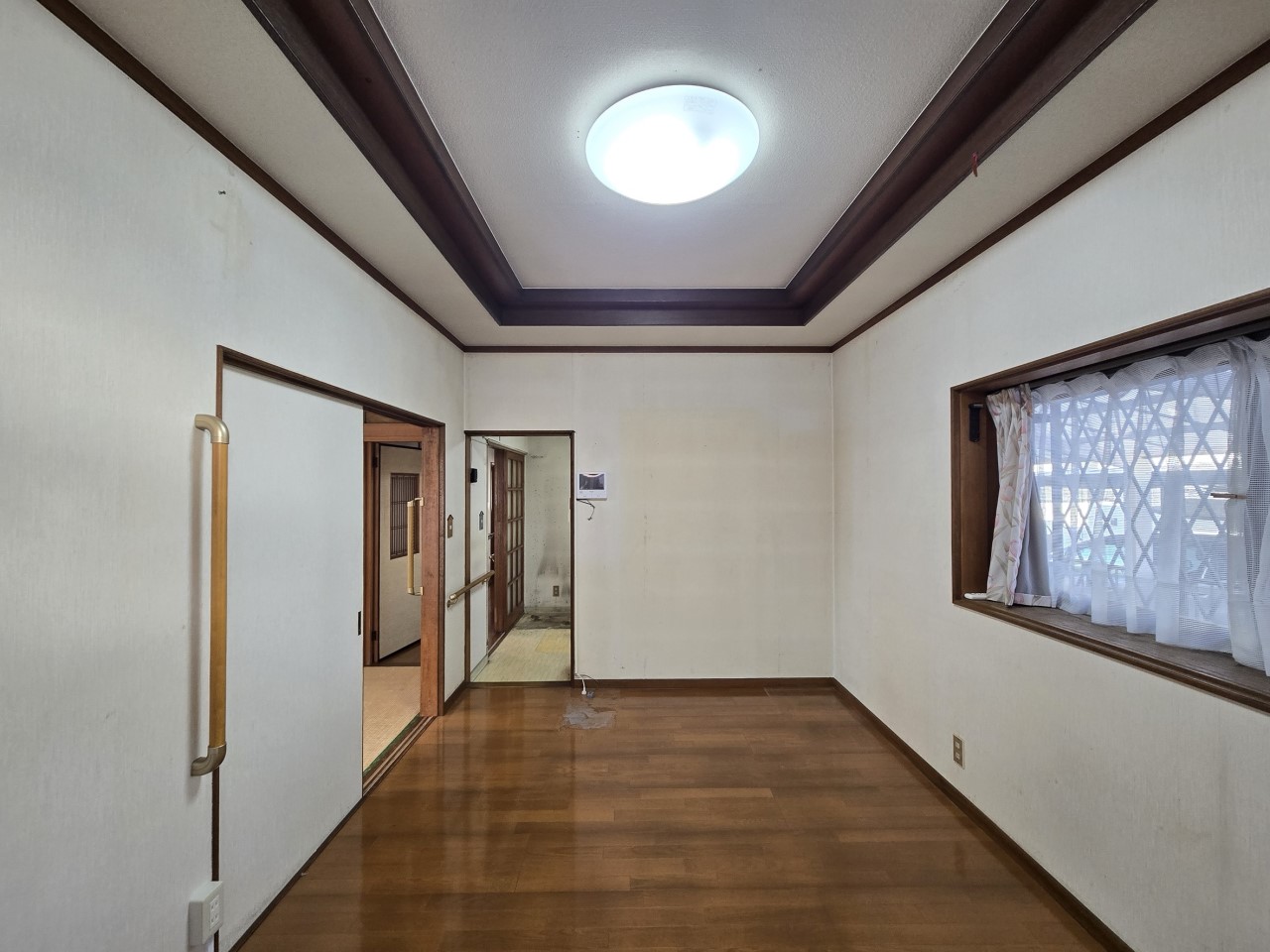 ◆リビング｜キッチン・和室とつながっていて移動が楽々♪