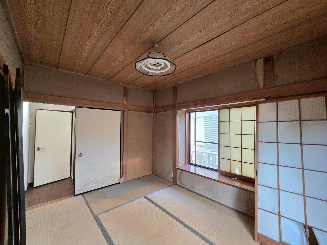 1F和室はお子様のお昼寝スペースや、洗濯物をたたむのに最適♪