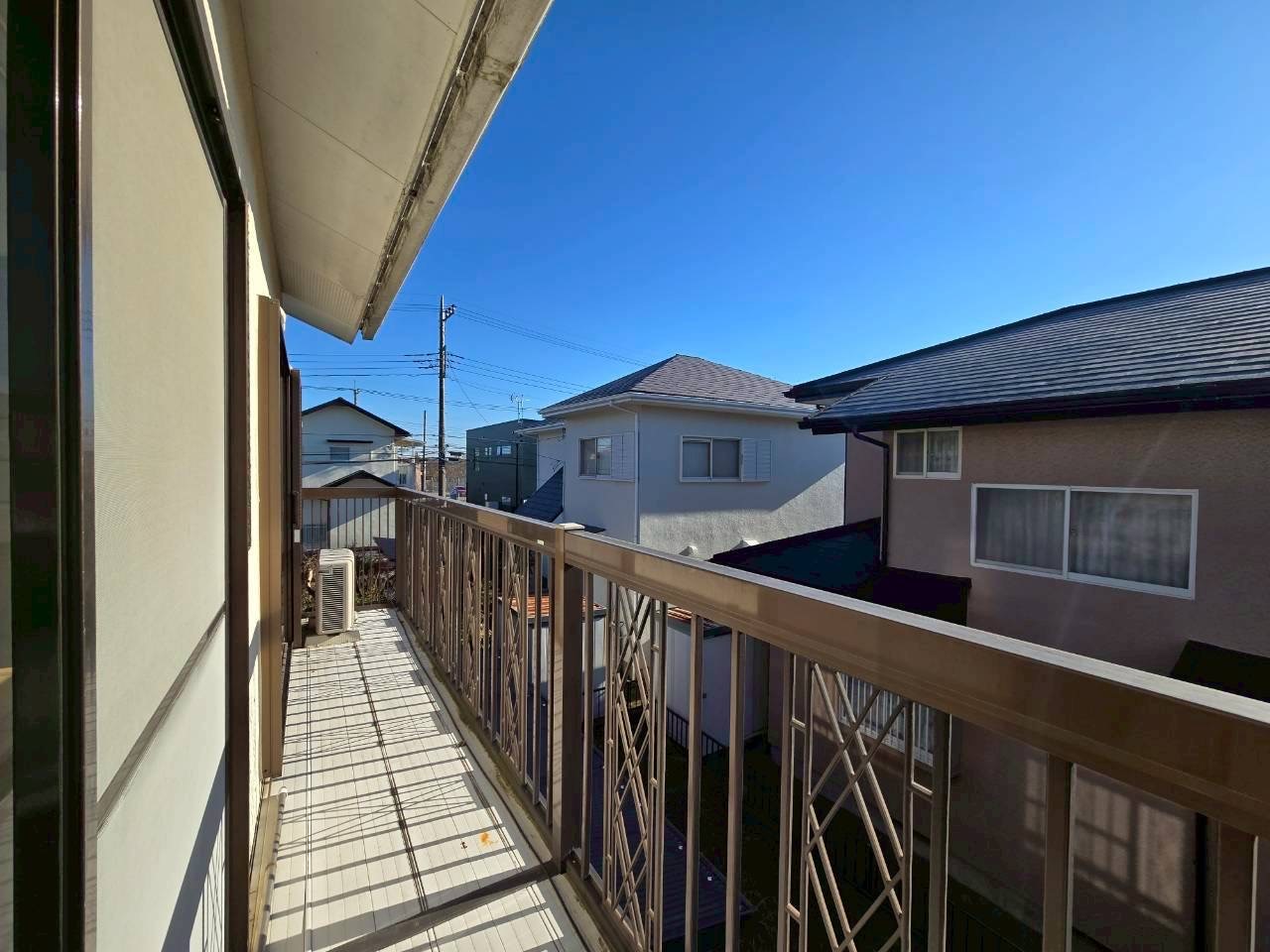 洗濯物がたくさん干せ、日当たりも良いバルコニーです♪