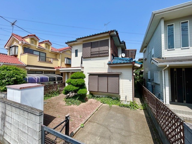 ◆外観(リフォーム前) ｜家庭菜園・ガーデニングにも可能なスペースあり♪