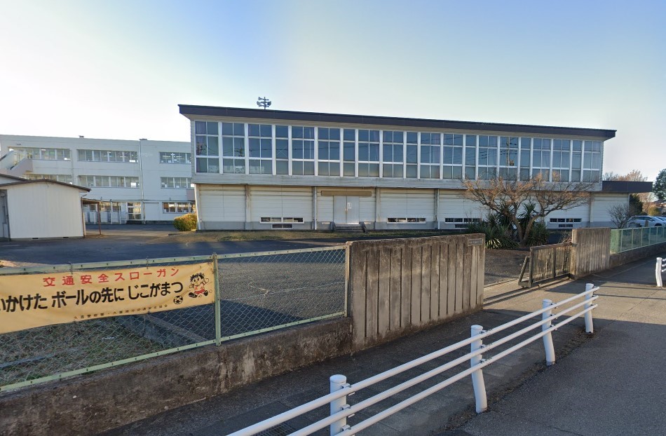 菖蒲東小学校(200m)-菖蒲東小学校　200ｍ（徒歩3分）