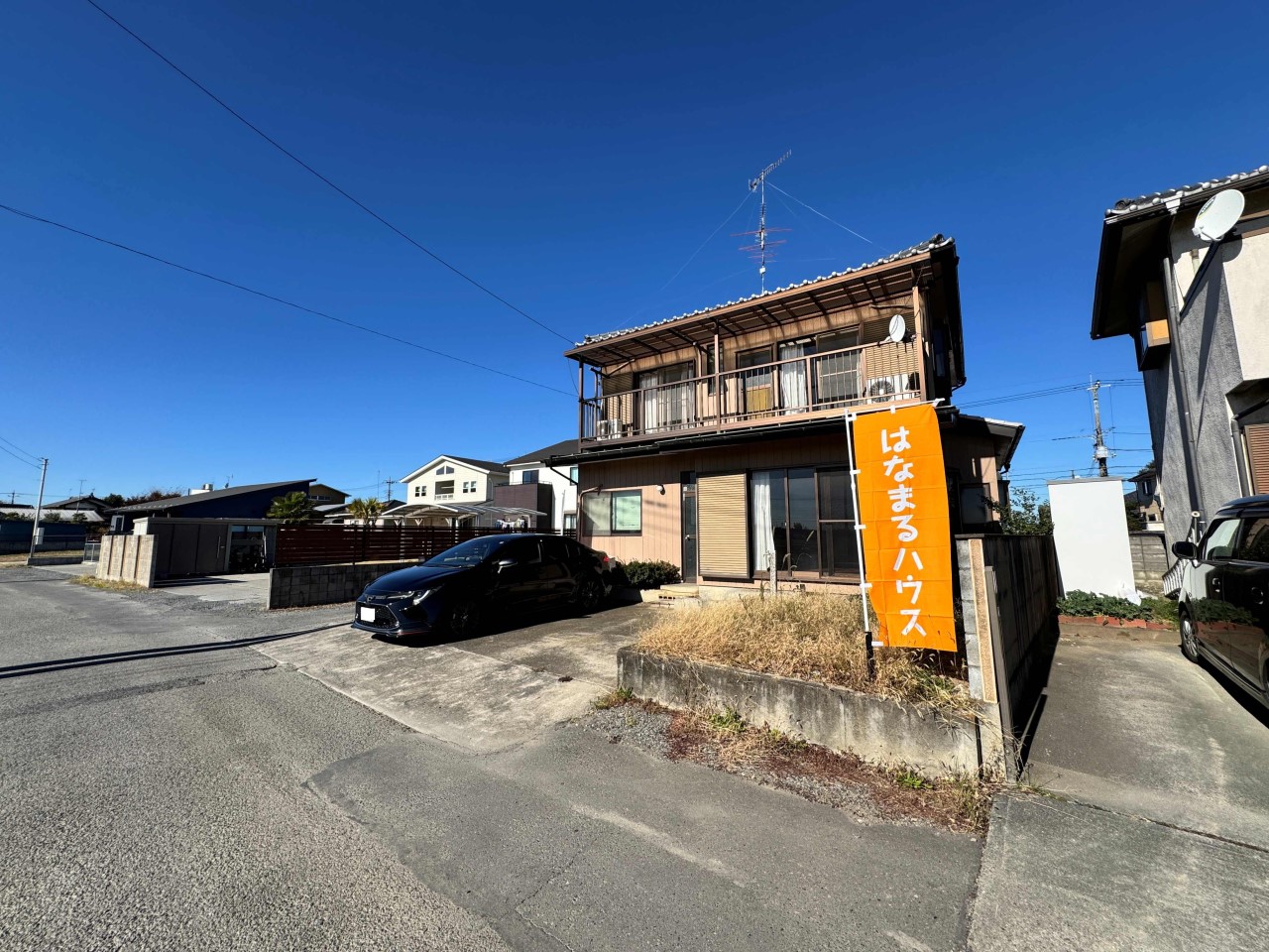 駐車スペース完備で、車をお持ちの方にも安心の住環境