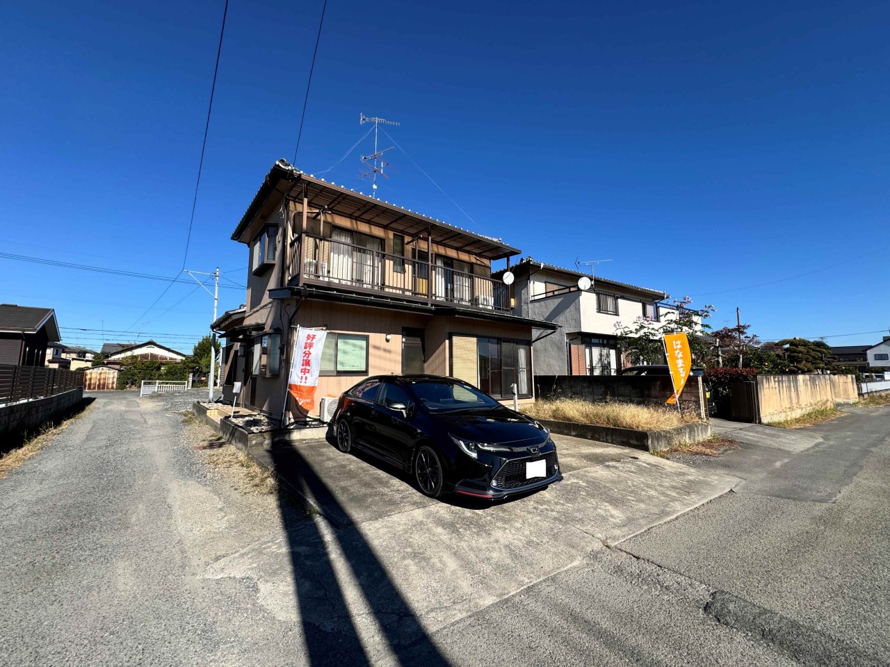 二方向道路で日当たり良好です♪