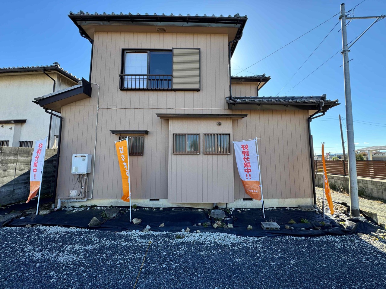 両隣との距離も適度で、窮屈さを感じにくい配置が魅力!