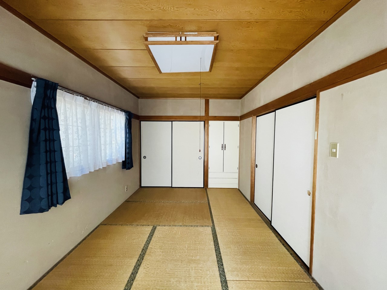 西側和室｜収納付きで、寝具や衣類のお片付けも楽ちんです♪  