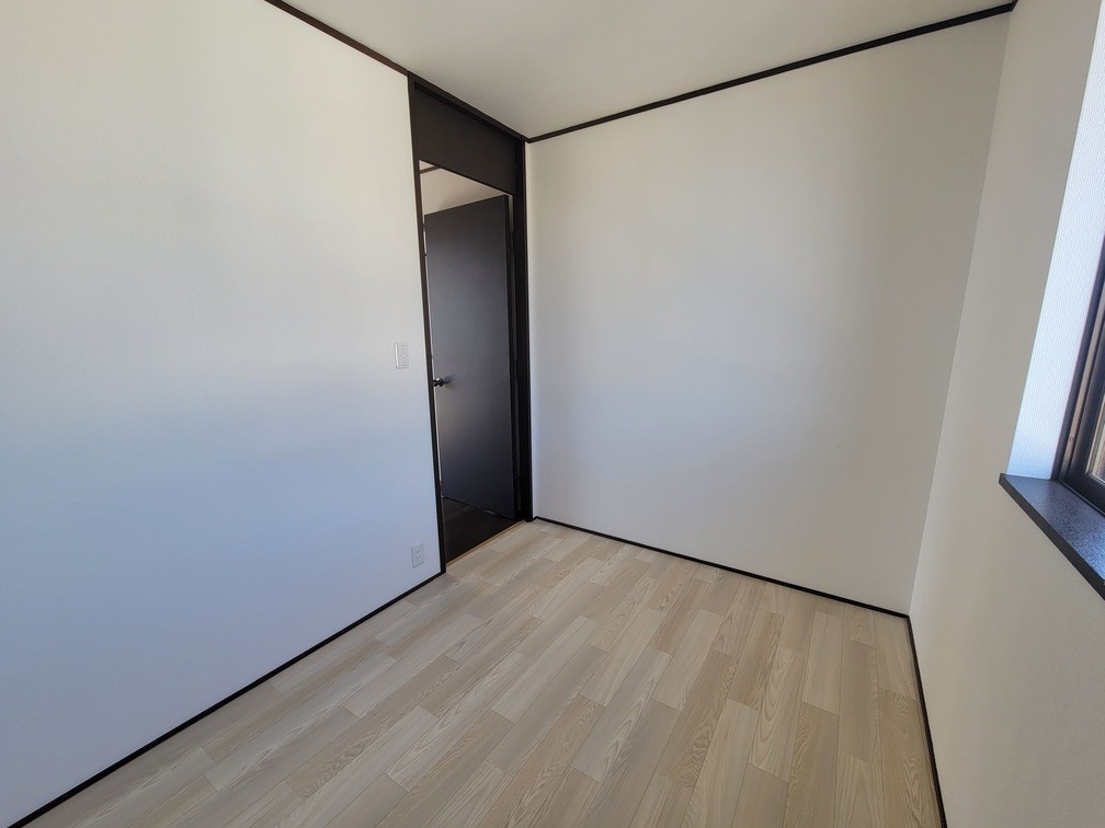 ◆洋室｜書斎や納戸としても活用できる、多用途な洋室です♪