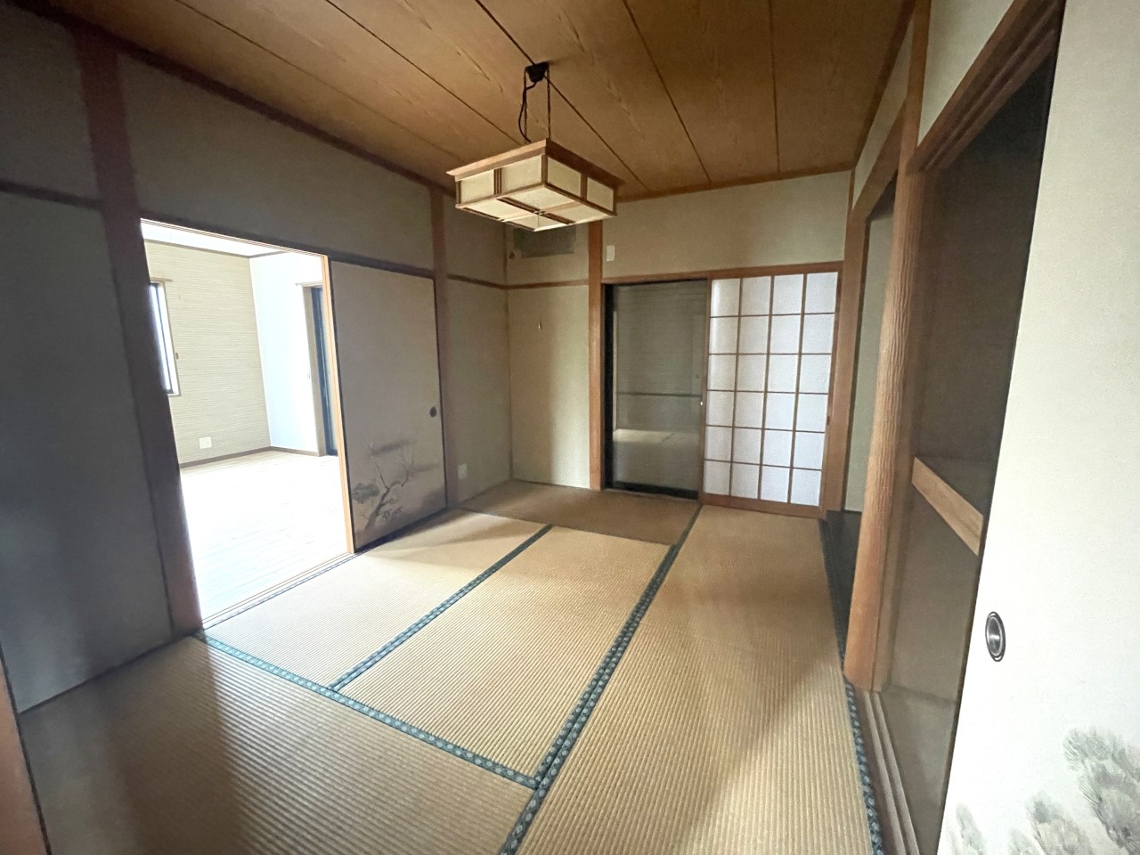 1階の和室には収納付きで、寝具や衣類のお片付けも楽ちんです♪  