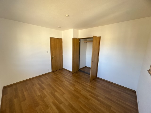 ◆洋室｜洋室は収納もついているため、お部屋をすっきり片づけられます♪