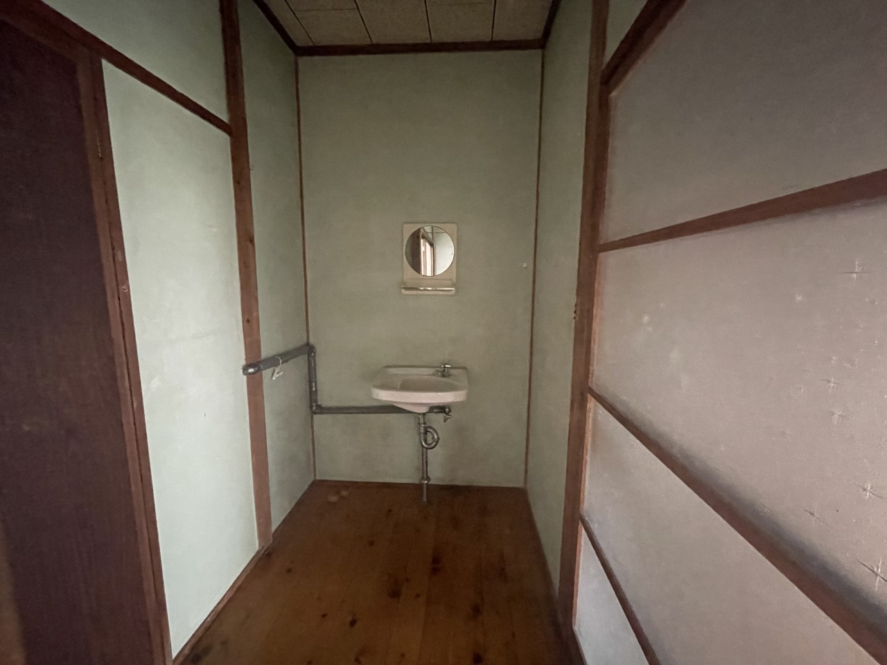 手洗い水栓付き