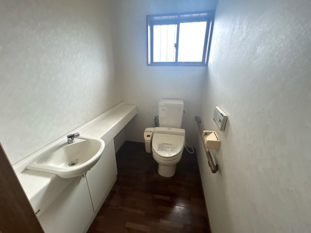 １Fトイレには手洗い場が完備されているため、清潔感も保ちやすい設計