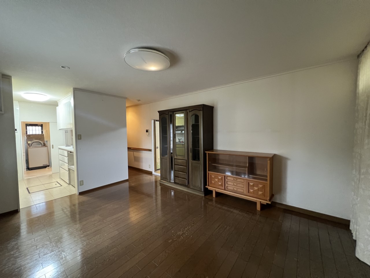 12.3帖のリビングは、ソファーやダイニングテーブルを置いても十分な広さ♪