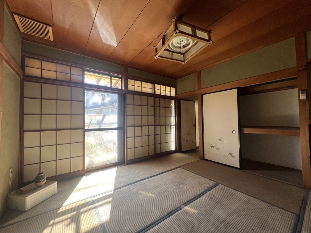 ◆和室｜押し入れ付きの和室は、布団や季節物、日用品の収納に便利で、お部屋をすっきり保てます