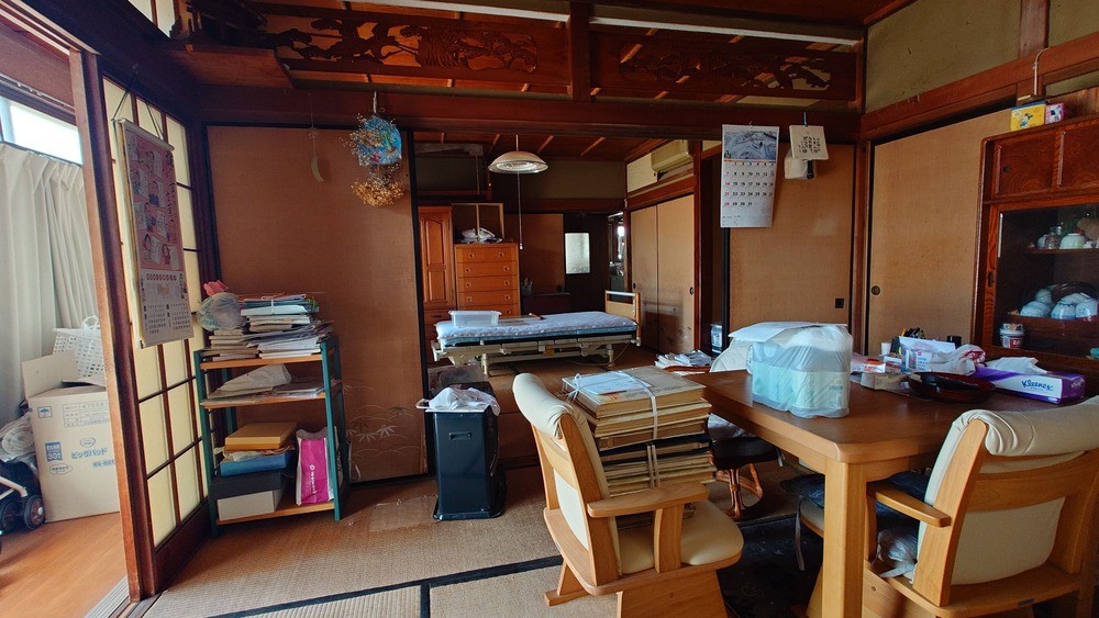 １階和室｜２つの和室が続き間となった居間♪※残置物は売主撤去