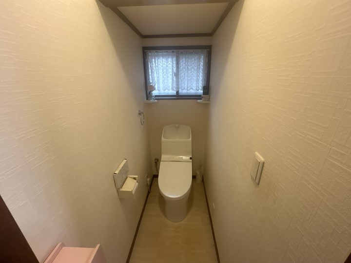 【トイレ】窓付きで換気もスムーズなトイレ♪※2026年3月撮影