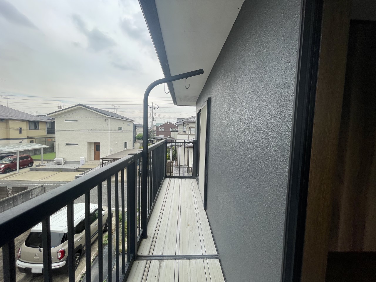 ちょうどいい広さのバルコニーでお手入れも簡単！